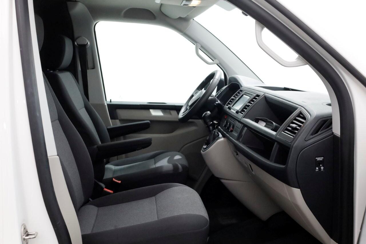 Volkswagen TRANSPORTER 2.0 TSI 150pk Benzine L2H3 Trendline Airco/Camera/Camper? BPM-VRIJ 03-2019