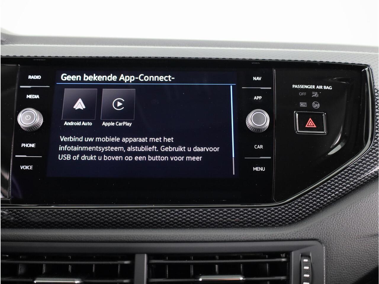 Volkswagen Taigo Oranje Edition 1.0 85 kW / 116 pk TSI CUV 7 versn. | Automaat (DSG) | Private lease vanaf ¤ 567,- pm | Navigatie | Parkeersensoren | Achteruitrijcamera | Stoelverwarming |