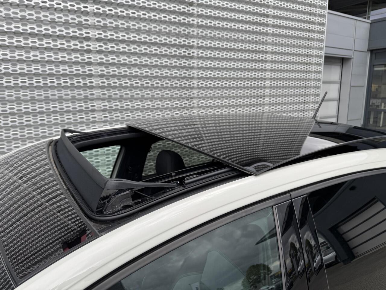 Volkswagen Taigo R-Line-Edition 1.0 85 kW / 116 pk TSI CUV 7 versn. | Panoramadak |