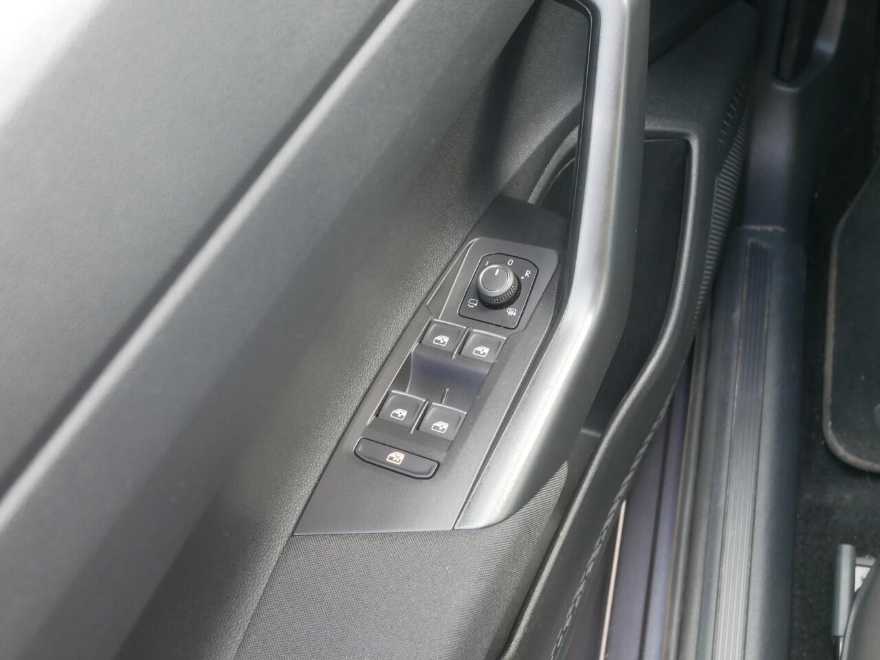 Volkswagen Taigo 1.0 TSI, DSG Automaat, Stoelverw, Carplay