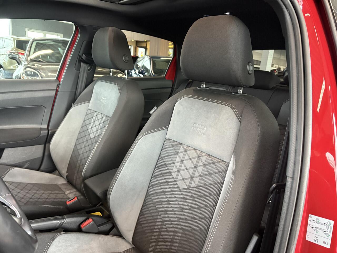 Volkswagen Taigo 1.0 TSi DSG R-Line Business SCHUIFDAK/KEYLESS/CAMERA/18INCH/DODEHOEK/ADAPT.CRUISE