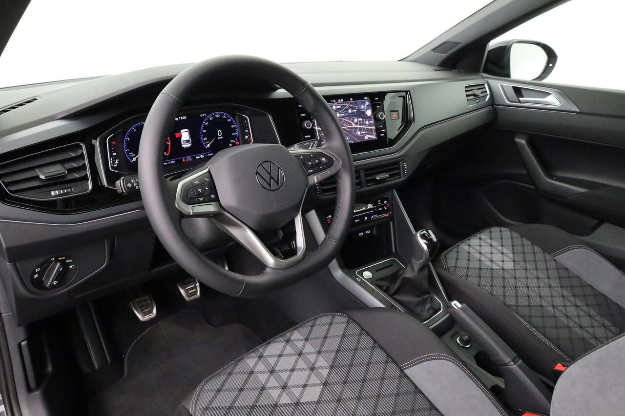 Volkswagen Taigo R-Line Edition 1.0 TSI 85 kW / 116 pk Volkswagen Taigo R-Line Edition 1.0 TSI 116PK Black Style