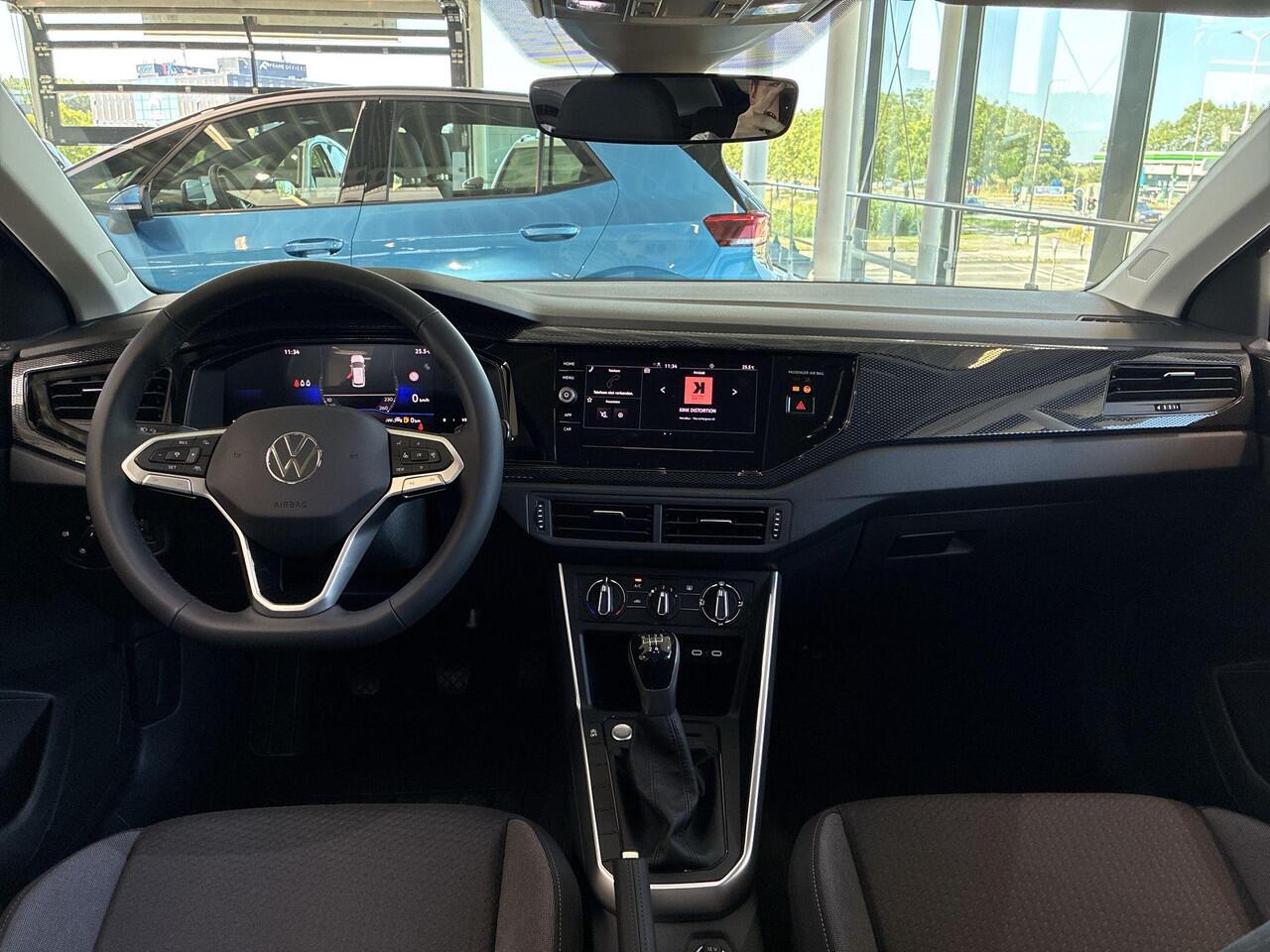 Volkswagen Taigo Life Edition 1.0 TSI 95 pk 5 versn. Hand · Achteruitrijcamera · parkeersensoren achter ·