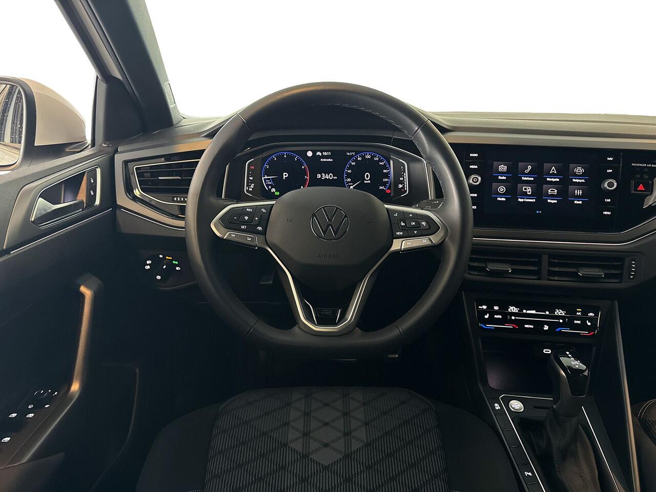 Volkswagen Taigo 1.0 TSI 116pk R-Line Matrix LED / Stoelverwarming / R-Line