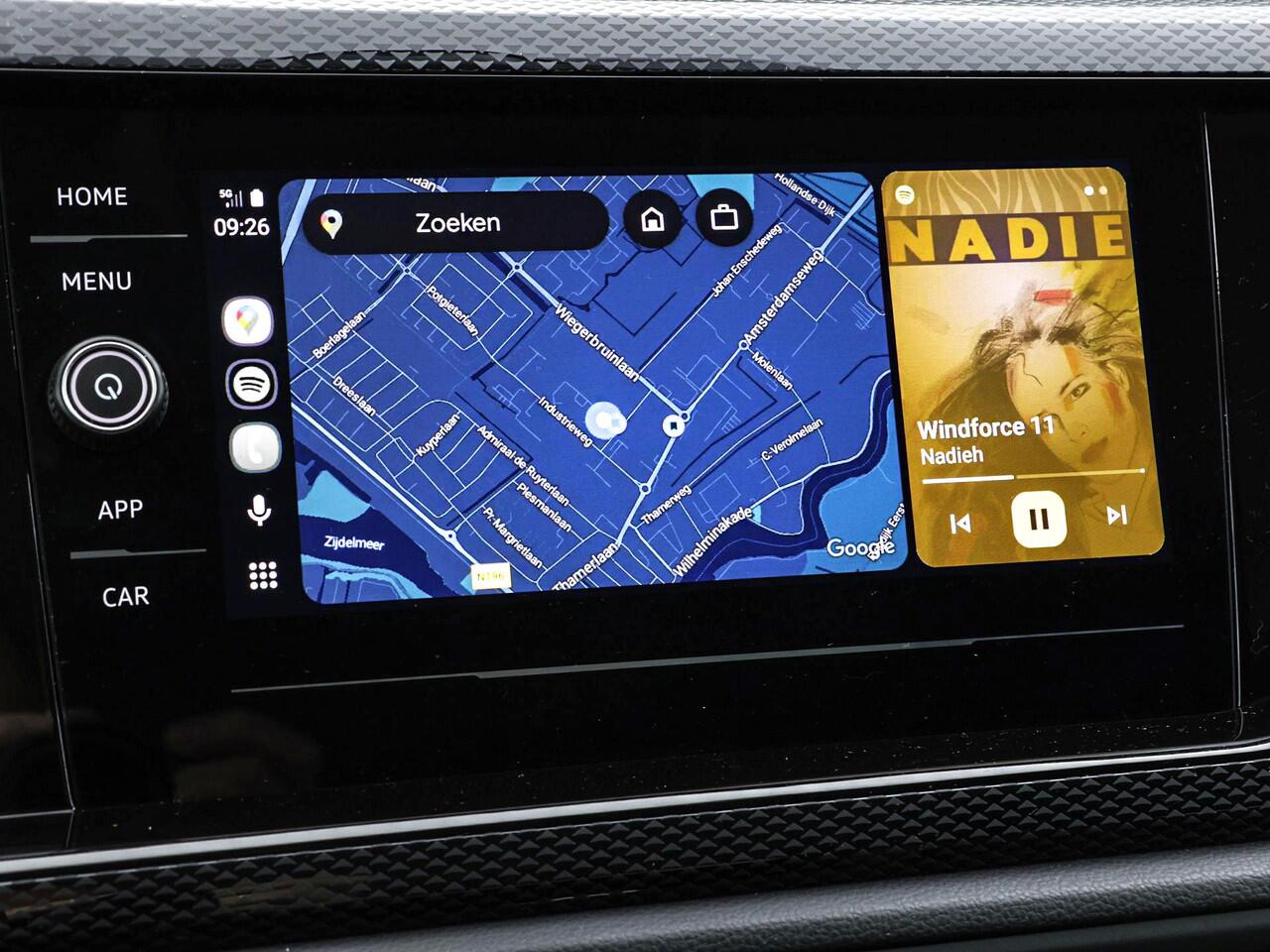 Volkswagen Taigo Life Edition 1.0 TSI 95 pk 5 versn. Hand · Achteruitrijcamera · parkeersensoren achter · Voorraad OUTLET