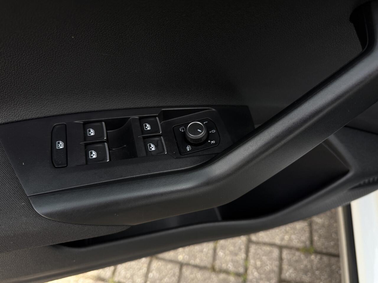 Volkswagen Taigo 1.0 TSI Life Business 2024