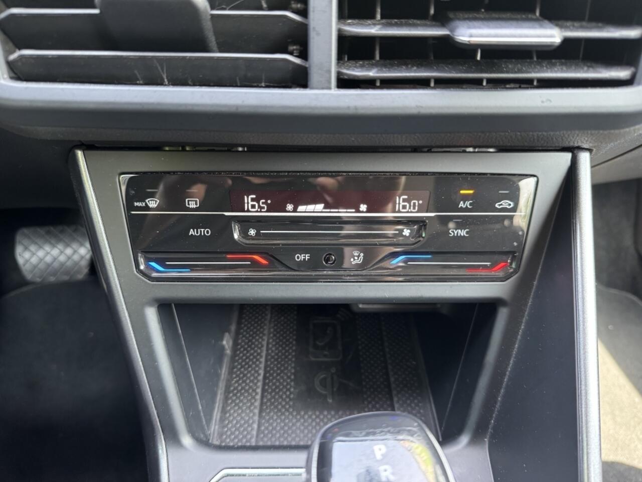 Volkswagen Taigo 1.0 TSI R-Line