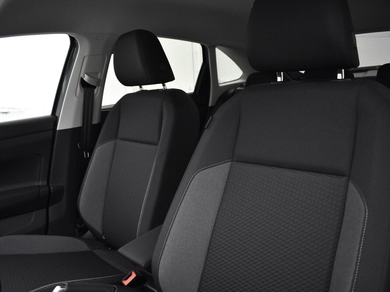 Volkswagen Taigo Life Edition 1.0 TSI 95 pk 5 versn. Hand · Achteruitrijcamera · Achteruitrijcamera · MEGA Sale .