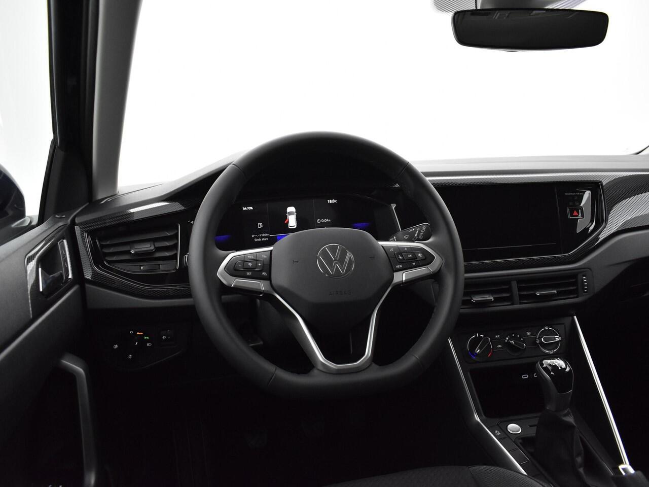 Volkswagen Taigo Life Edition 1.0 TSI 95 pk 5 versn. Hand · Achteruitrijcamera · Regensensor · Voorraad OUTLET