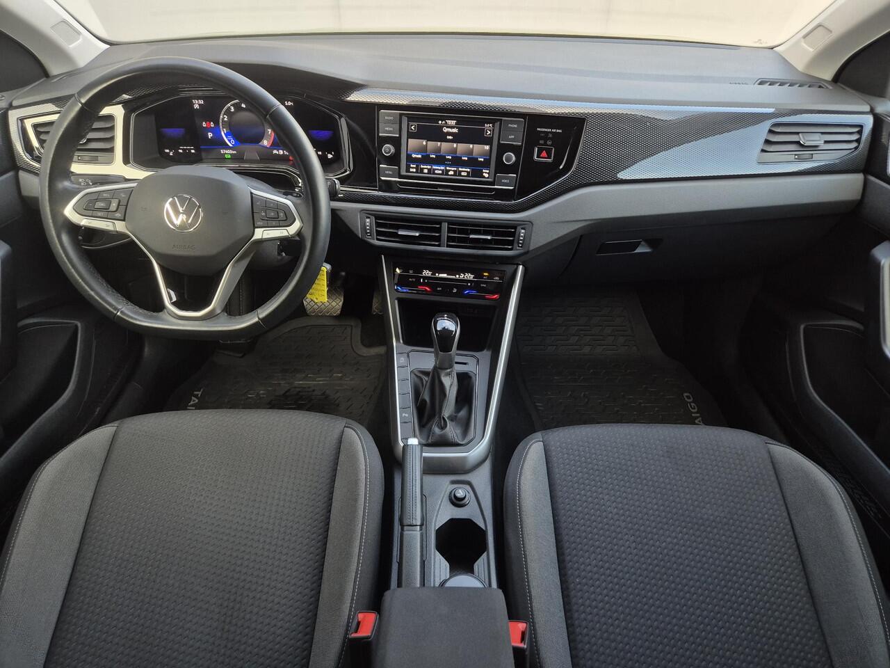 Volkswagen Taigo 1.0 TSI Life Business Automaat / Virtual cockpit / Navigatie via Apple Carplay of Android Auto / Climate control / Adaptief CC / Parkeersensoren voor en achter / Lichtmetalen wielen 16" / DAB radio /