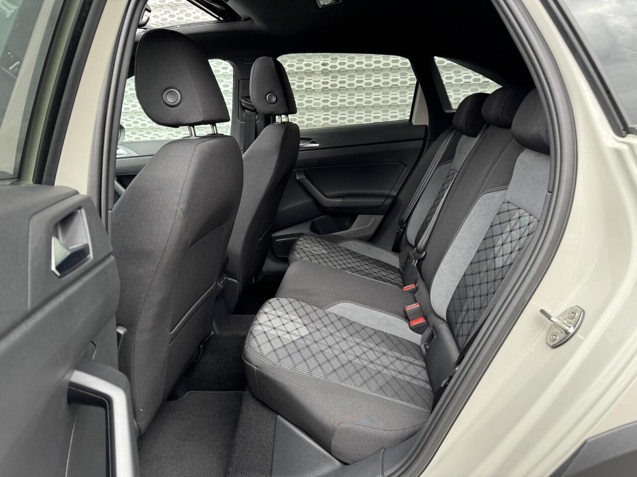 Volkswagen Taigo R-Line-Edition 1.0 85 kW / 116 pk TSI CUV 7 versn. | Panoramadak |