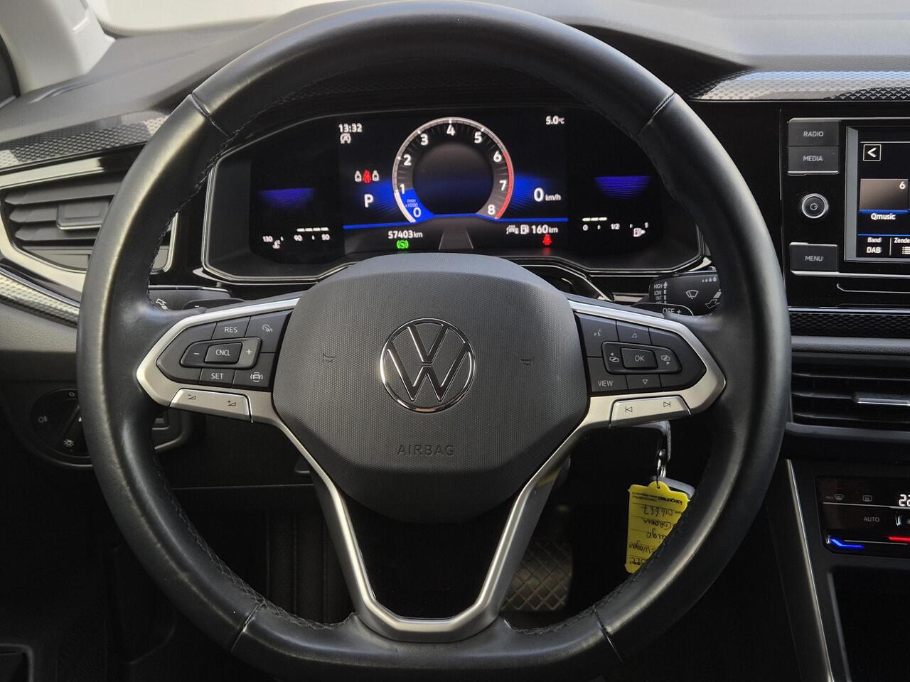 Volkswagen Taigo 1.0 TSI Life Business Automaat / Virtual cockpit / Navigatie via Apple Carplay of Android Auto / Climate control / Adaptief CC / Parkeersensoren voor en achter / Lichtmetalen wielen 16" / DAB radio /