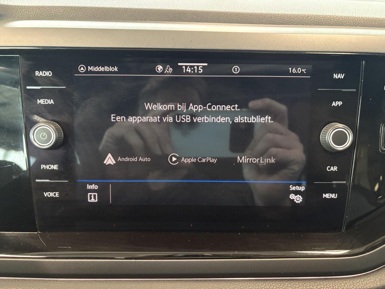 Volkswagen Taigo 1.0 TSi DSG R-Line Business SCHUIFDAK/KEYLESS/CAMERA/18INCH/DODEHOEK/ADAPT.CRUISE