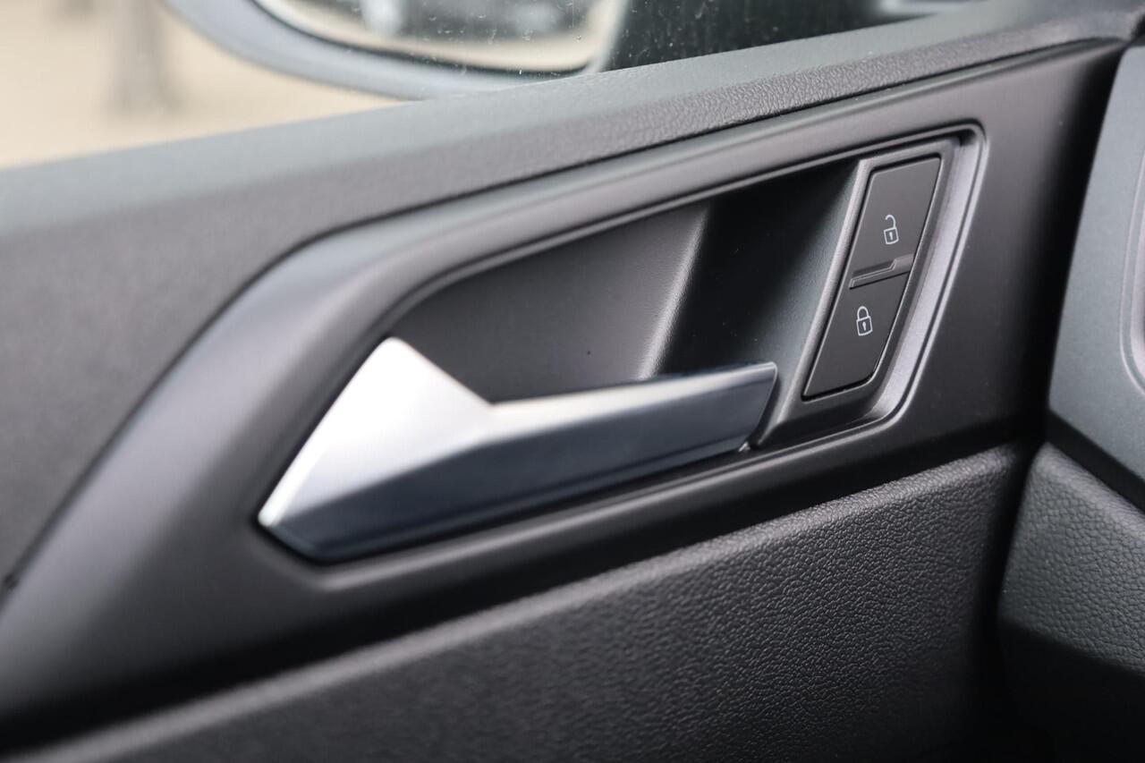 Volkswagen Taigo 1.0 TSI Edition 95PK / 70kW Apple Carplay & Android Auto, volledig digitaal instrumentenpaneel (Digital Cockpit), cruise control, Lane Assist, parkeersensoren voor & achter (pdc), LED koplampen, buitenspiegels elektrisch instel-, verwarm- en inklapbaar, D