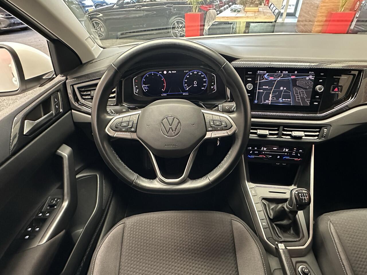 Volkswagen Taigo 1.0 TSI LIFE NAVIGATIE CRUISE CONTROL CLIMATE CONTROL STOELVERWARMING APPLE CARPLAY/ANDRTOID RIJSTROOKSENSOREN PDC ZEER MOOI !! 3010