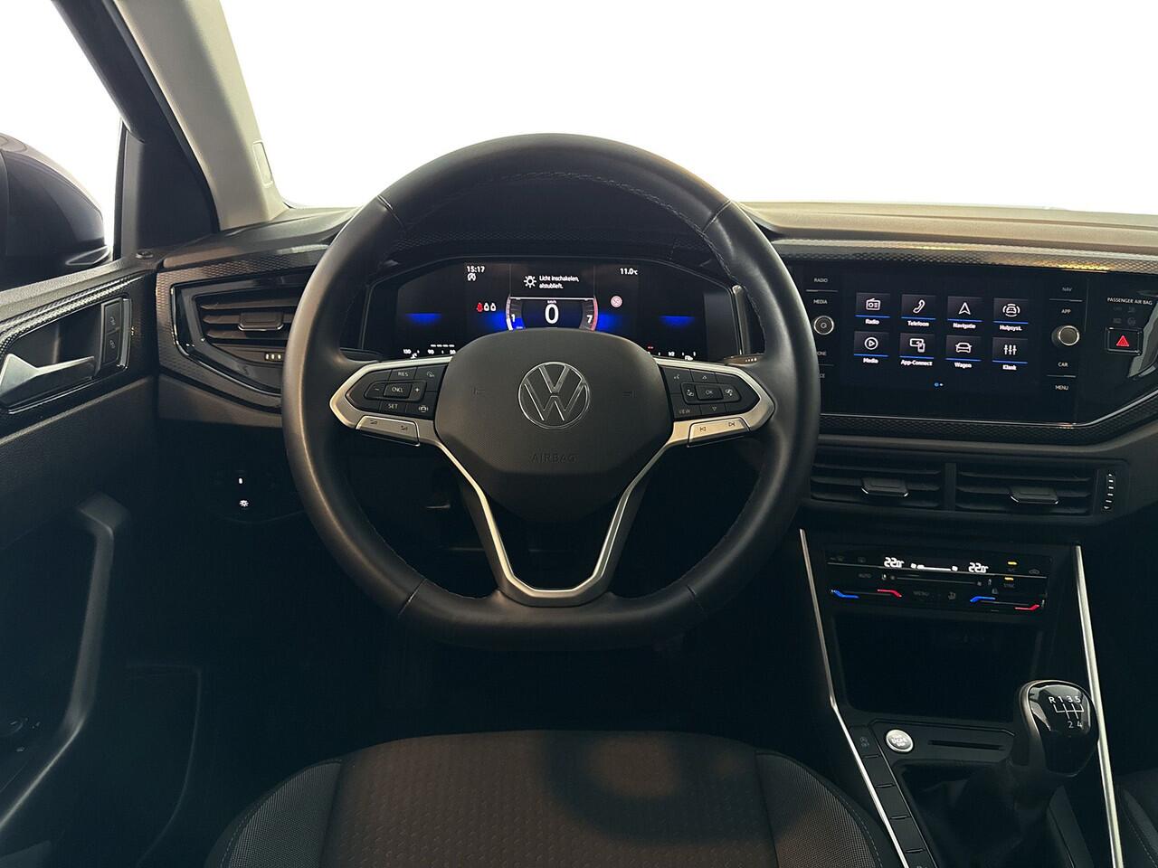 Volkswagen Taigo 1.0 TSI 95pk Life | Achteruitrijcamera | 17 inch velgen | Climatronic | App-Connect