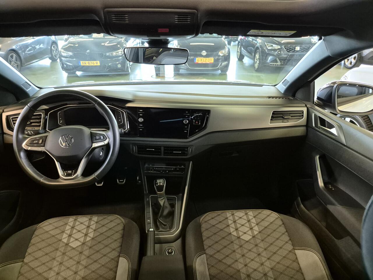 Volkswagen Taigo 1.0 TSI R-Line -110pk- | Matrix LED | Panorama Dak | Rijklaarprijs incl. 1 jaar Bovag garantie