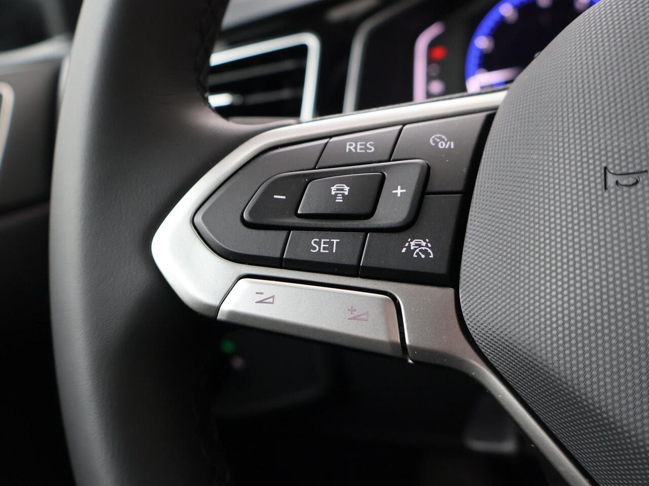 Volkswagen Taigo R-Line-Edition 1.0 85 kW / 116 pk TSI CUV 7 versn. | Panoramadak |