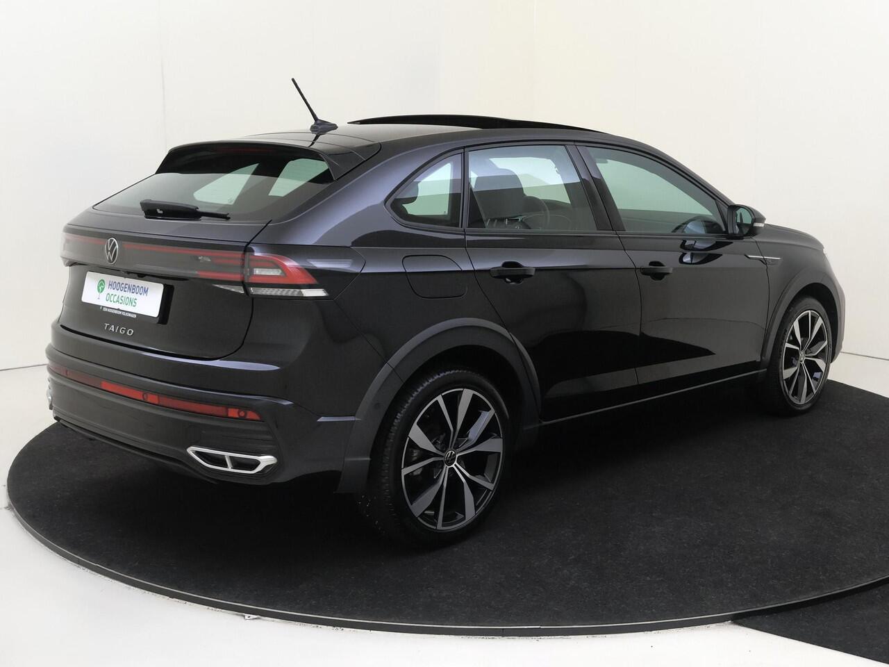 Volkswagen Taigo 1.0 TSI R-Line | Panoramadak | Parkeerassistent | Achteruitrijcamera | Dodehoek detectie | Adaptieve cruise control | Stoelverwarming | CarPlay |