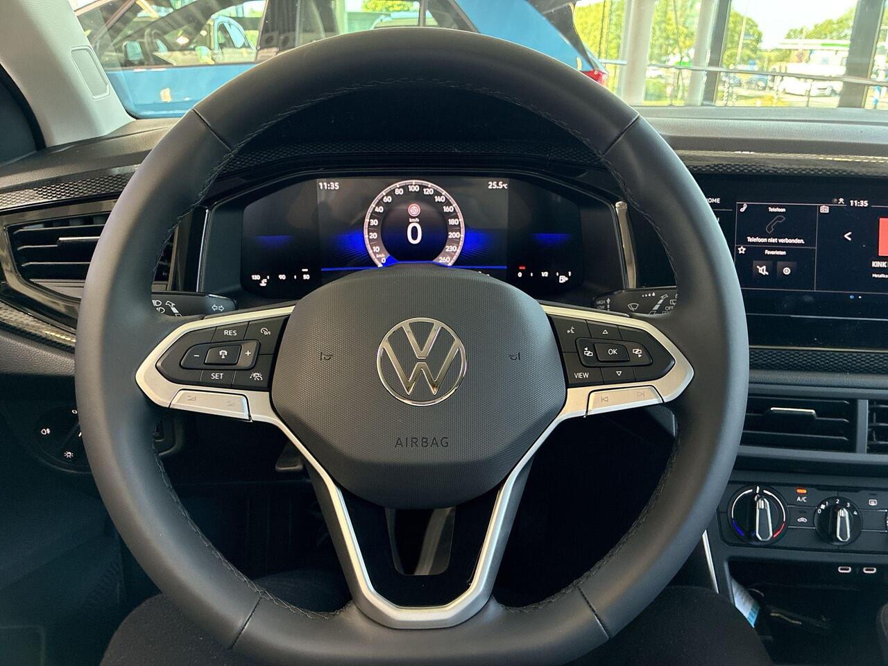 Volkswagen Taigo Life Edition 1.0 TSI 95 pk 5 versn. Hand · Achteruitrijcamera · parkeersensoren achter ·