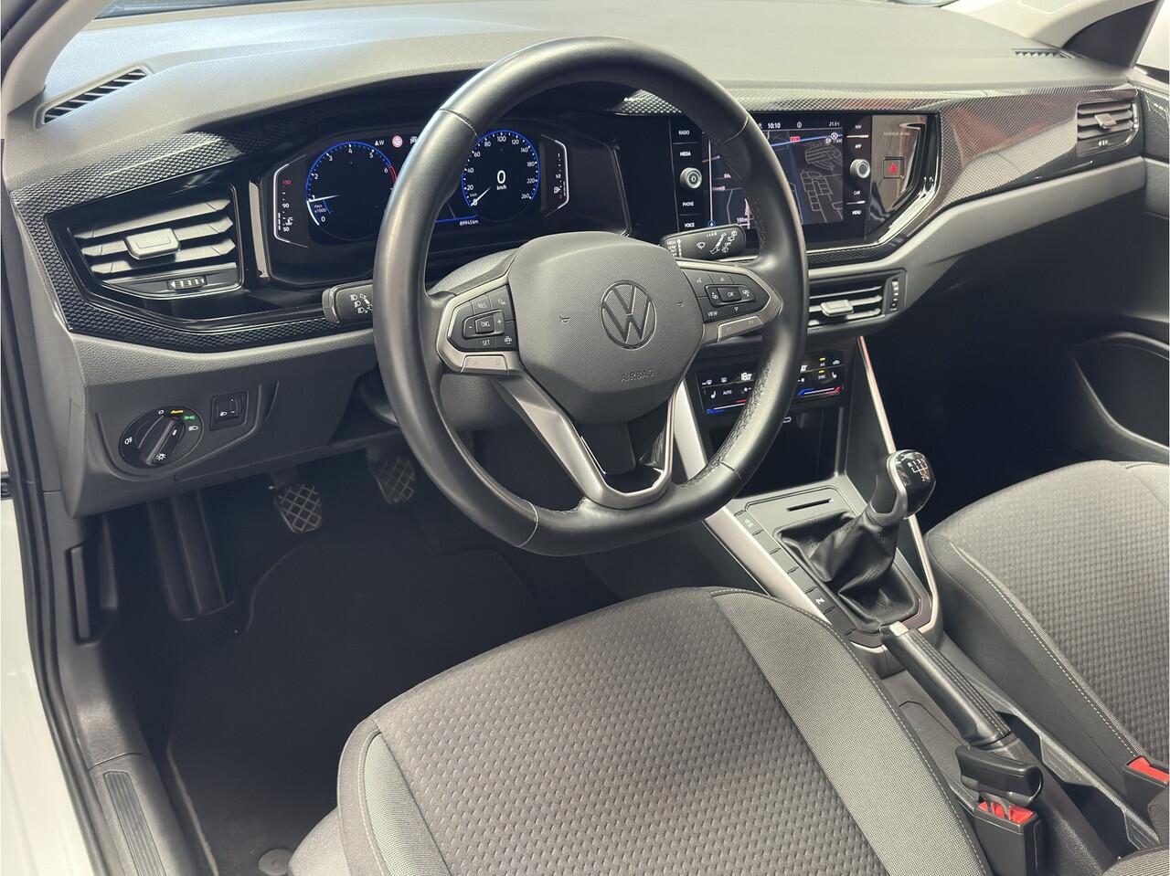 Volkswagen Taigo 1.0 TSI LIFE NAVIGATIE CRUISE CONTROL CLIMATE CONTROL STOELVERWARMING APPLE CARPLAY/ANDRTOID RIJSTROOKSENSOREN PDC ZEER MOOI !! 3010