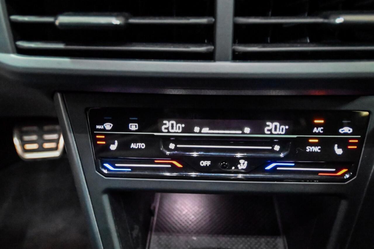 Volkswagen Taigo 1.0 TSI R-Line PANO|ACC|IQ|TREKHAAK