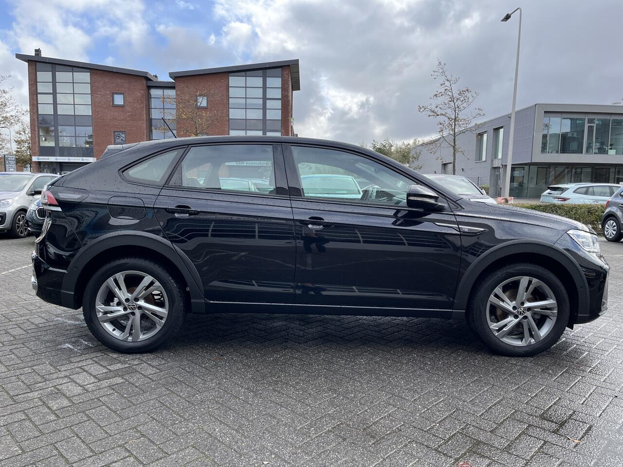 Volkswagen Taigo 1.5 TSI 150pk R-Line DSG Automaat Camera / Navigatie / Digital Cockpit / Panoramadak / 17"LM Velgen / IQLED / App-connect