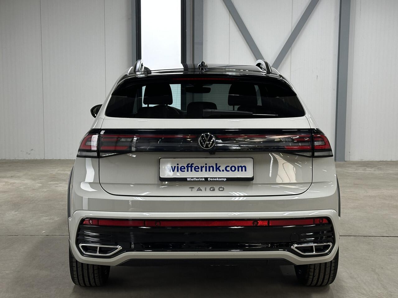 Volkswagen Taigo 1.0 TSI R-Line DSG | IQ.Light | Camera | Stoelverwarming | Draadloze lader | 18" |