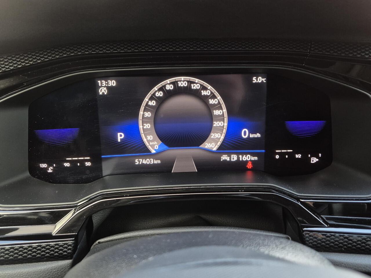 Volkswagen Taigo 1.0 TSI Life Business Automaat / Virtual cockpit / Navigatie via Apple Carplay of Android Auto / Climate control / Adaptief CC / Parkeersensoren voor en achter / Lichtmetalen wielen 16" / DAB radio /