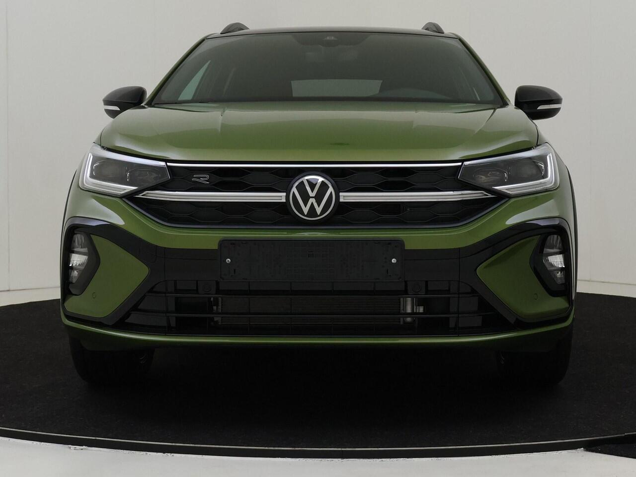 Volkswagen Taigo 1.0 TSI R-Line Business | 18 inch LM velgen | Navigatie| Matrix koplampen | Achteruitrijcamera | Verwarmbare voorstoelen