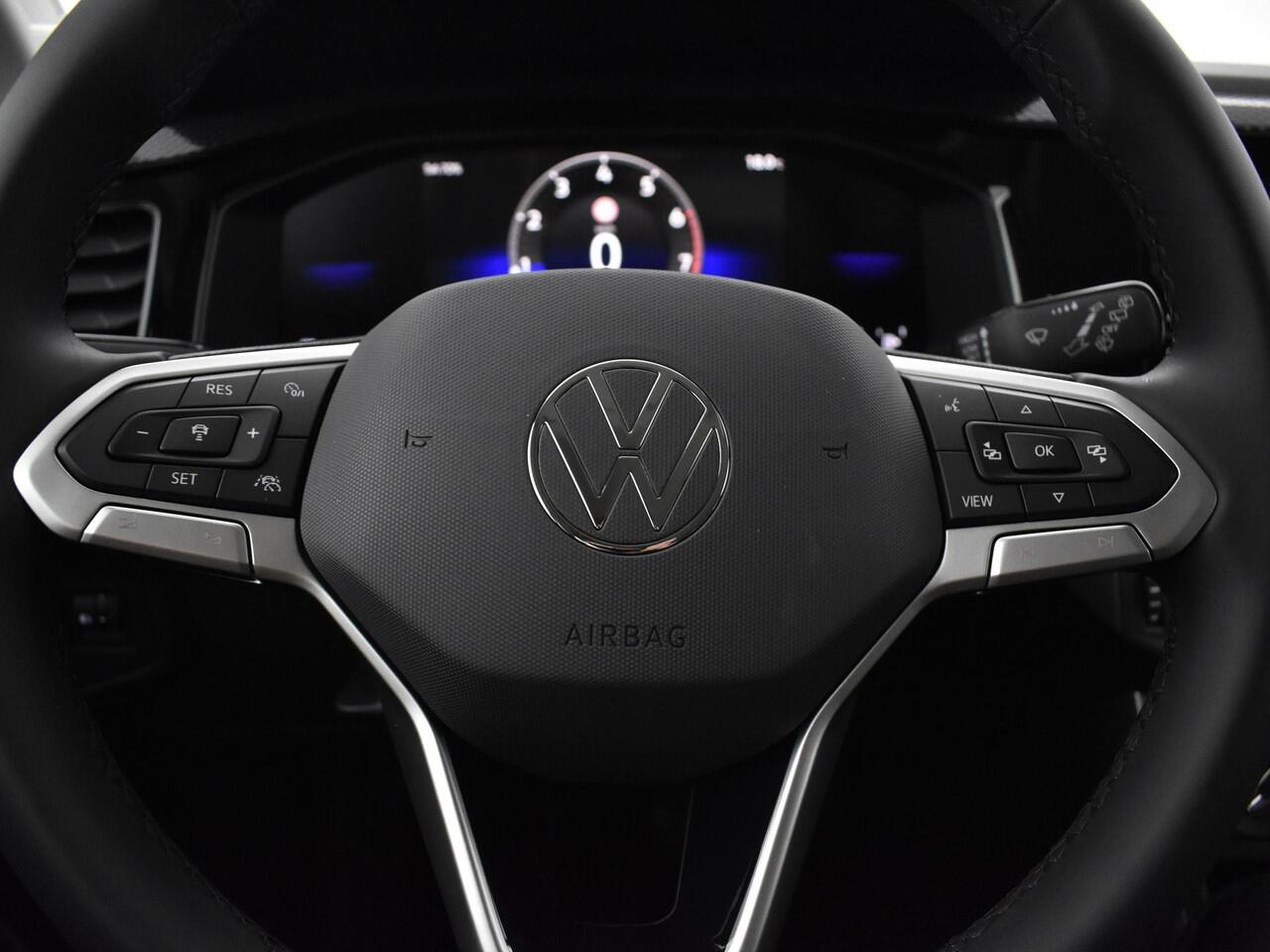 Volkswagen Taigo Life Edition 1.0 TSI 95 pk 5 versn. Hand · Achteruitrijcamera · Regensensor · Voorraad OUTLET