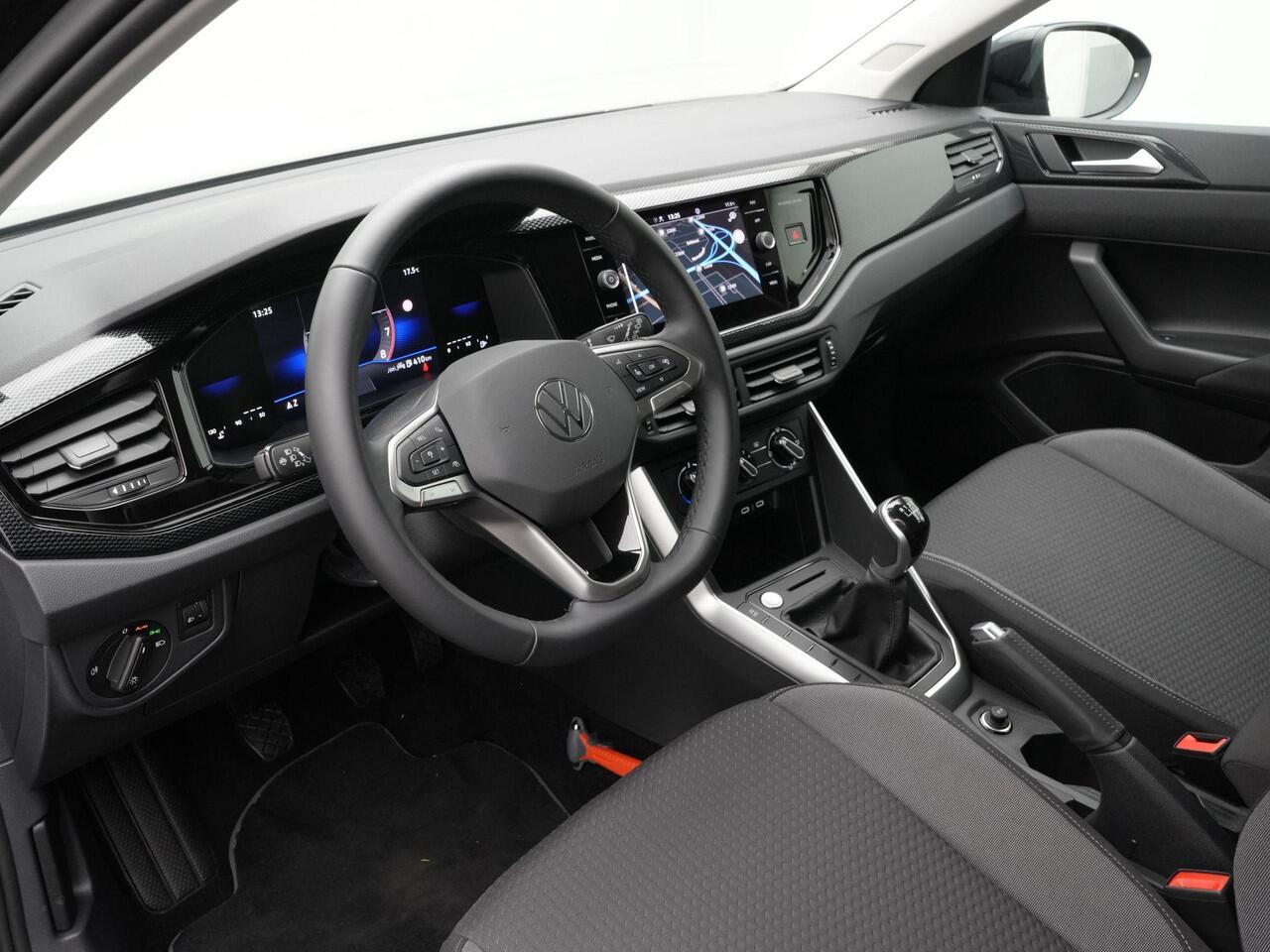 Volkswagen Taigo 1.0 TSI 95 pk Oranje Edition | Navigatie | Achteruitrijcamera | Carplay | Climatronic | LM Velgen | Adaptieve cruise control