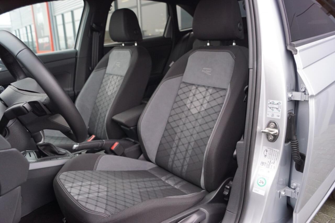 Volkswagen Taigo 1.0 TSI DSG R-Line Black style 110pk/ACC /Navi /Camera /AppConne