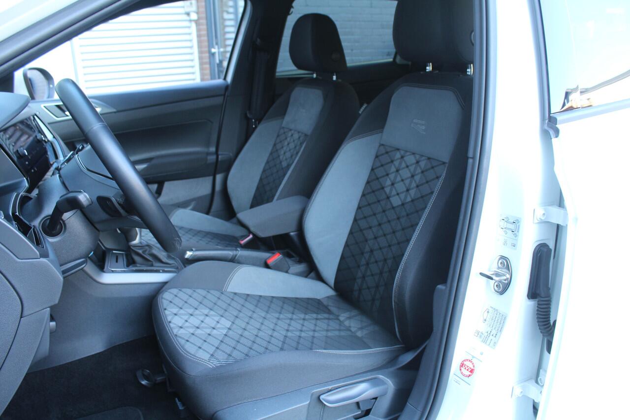 Volkswagen Taigo 1.5 TSI 150pk R-Line DSG7 Clima Cruise Carplay Camera Dig. Cockpit 17"LMV Trekhaak 1200kg