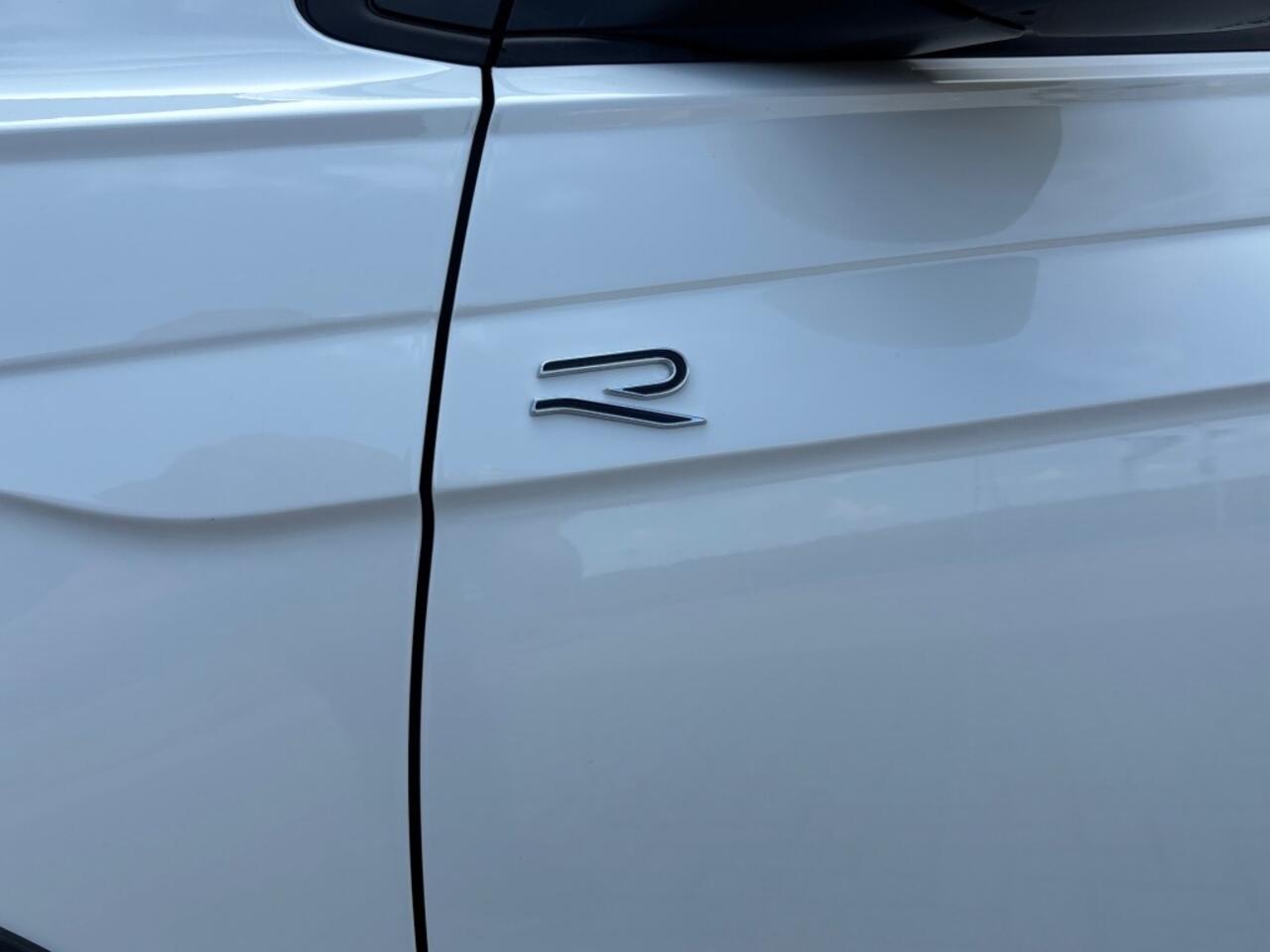 Volkswagen Taigo 1.0 TSI R-LINE AIRCO NAVI CARPLAY PDC STOELVERW.