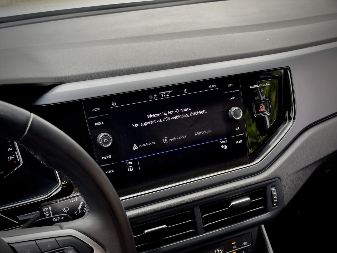 Volkswagen Taigo 1.0 TSI AUT7 R-LINE 60D.KM!! NAVI CAMERA DIGI-DASH APPLE-CARPLAY IQ-DRIVE LED LMV PDC