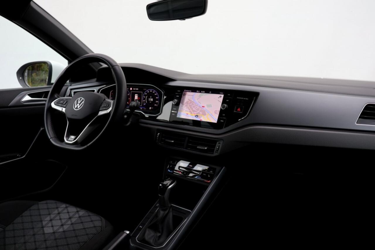 Volkswagen Taigo 1.0 TSI R-Line Business - 110 pk **Pano / IQ Light / ACC / Keyless