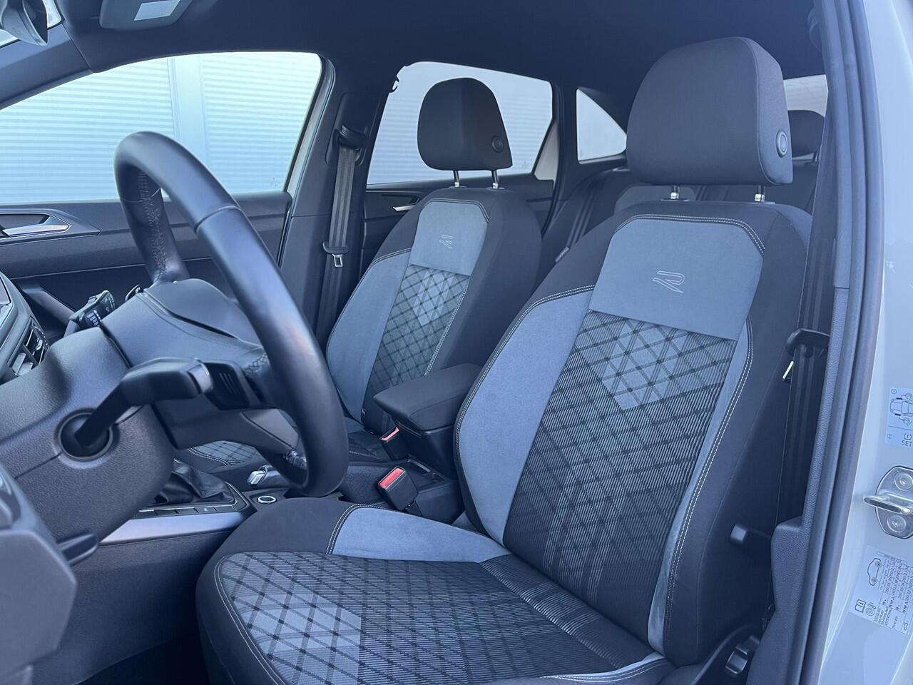 Volkswagen Taigo 1.0 TSI R-Line Business / Camera / Multimedia-pakket / Apple Carplay/Android Auto / Cruise control adaptief met Stop&Go en stuurhulp / voorstoelen verwarmd /