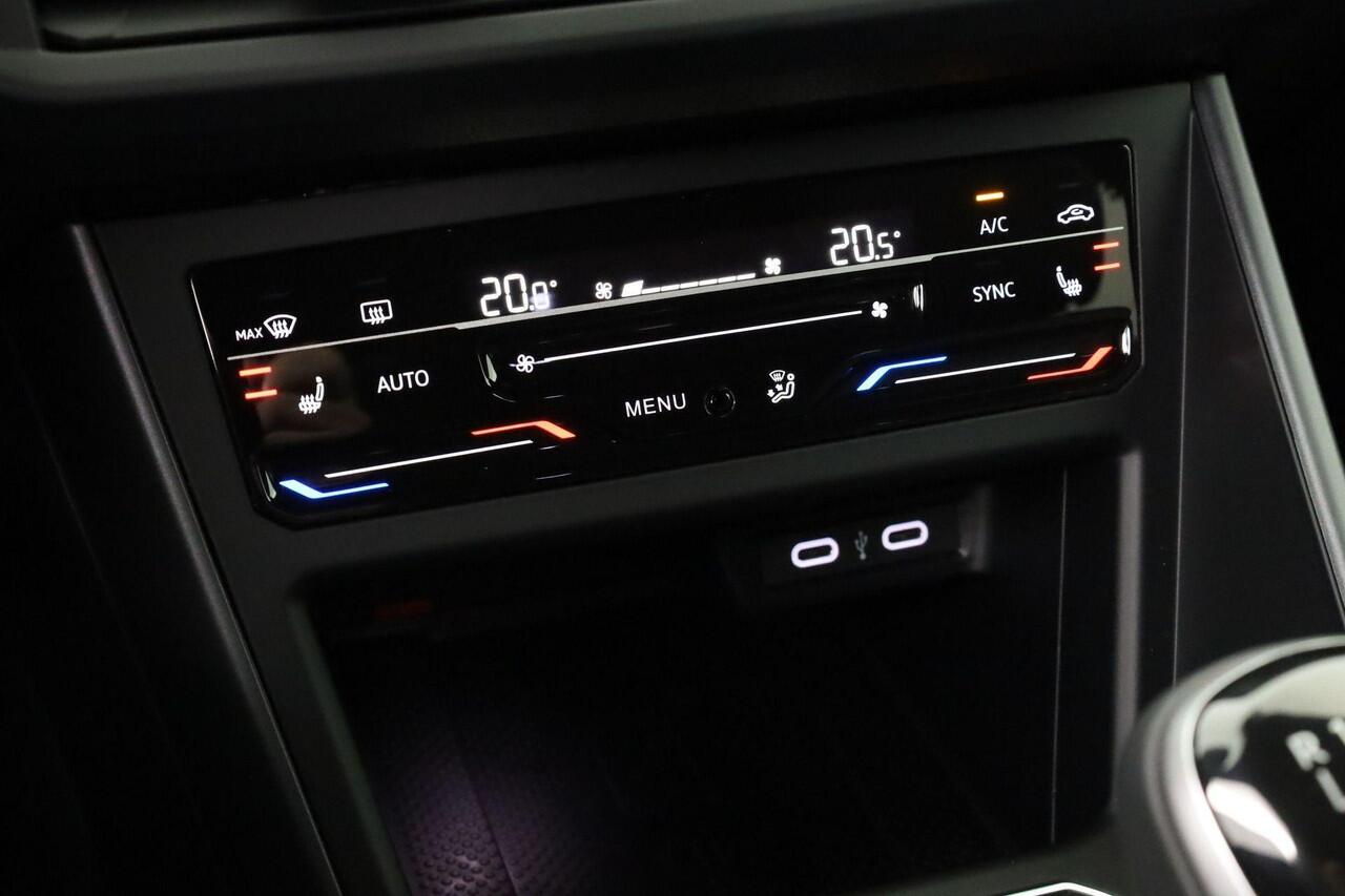 Volkswagen Taigo R-Line Edition 1.0 TSI 85 kW / 116 pk Volkswagen Taigo R-Line Edition 1.0 TSI 116PK Black Style