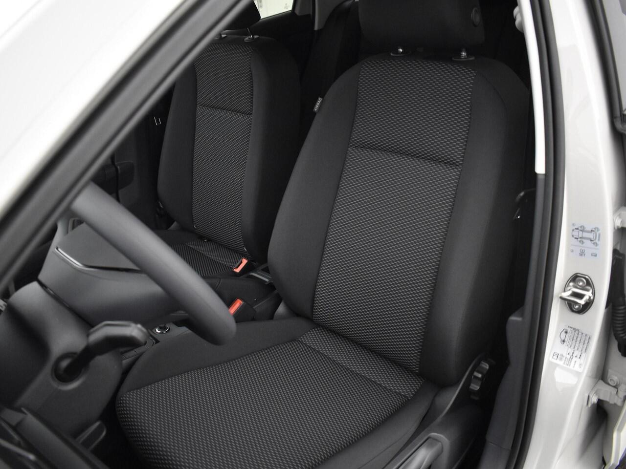 Volkswagen Taigo Edition 1.0 TSI 95 pk 5 versn. Hand · Zijruiten achter en achterruit getint · Multifunctioneel stuurwiel ·