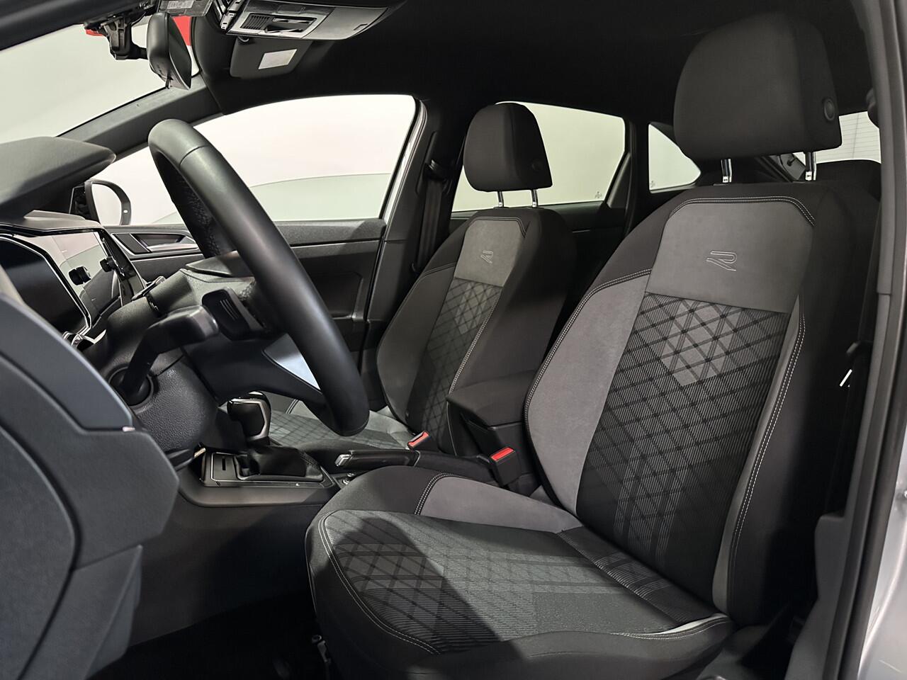 Volkswagen Taigo 1.0 TSI R-Line - Automaat - Camera / Carplay / Stoelverw.