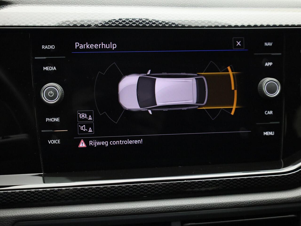 Volkswagen Taigo 1.0 TSI 95pk Life · Leder · Apple Carplay/Android Auto · Stoelverwarming · Navigatie ·