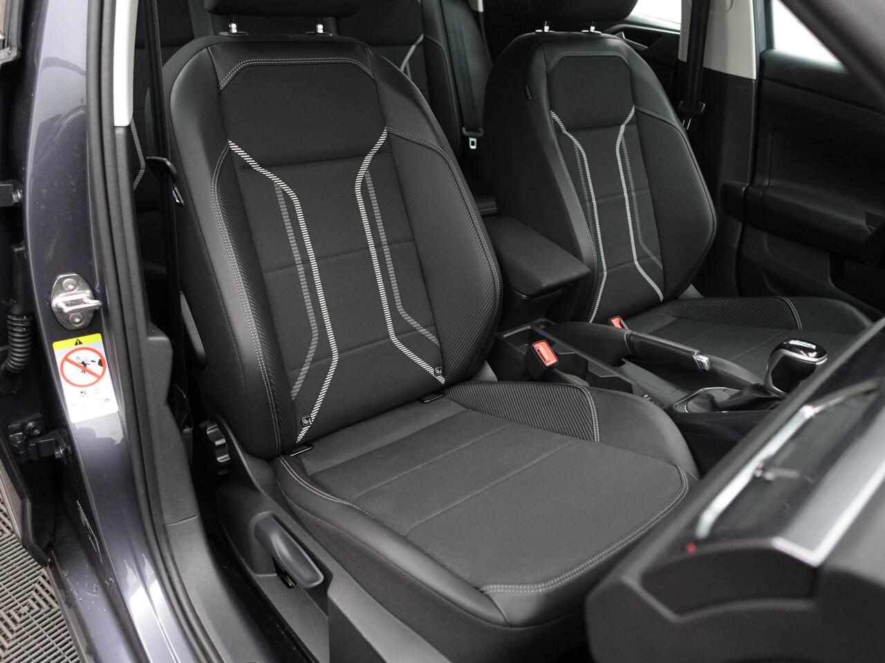 Volkswagen Taigo 1.0 TSI R-Line Business Aut- IQ Xenon Led, Camera, Carplay, Android Auto, Keyless, Dynamic Select, Park Pilot