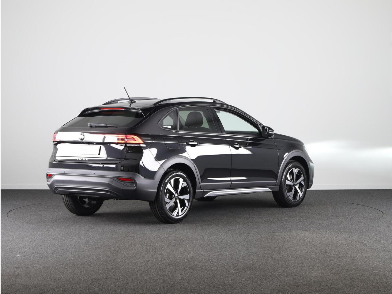 Volkswagen Taigo Oranje Edition 1.0 85 kW / 116 pk TSI CUV 7 versn. | Automaat (DSG) | Private lease vanaf ¤ 567,- pm | Navigatie | Parkeersensoren | Achteruitrijcamera | Stoelverwarming |