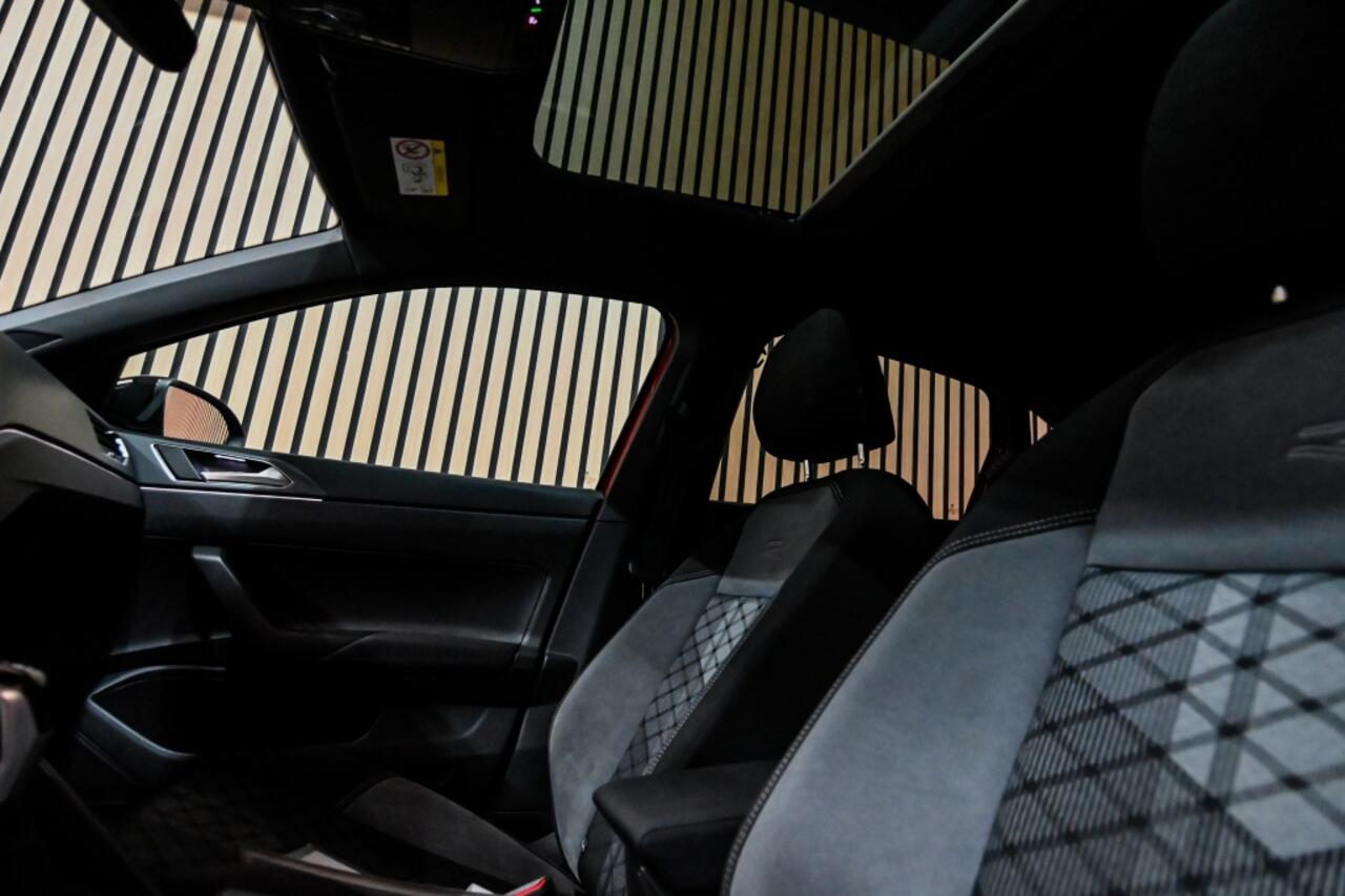 Volkswagen Taigo 1.0 TSI R-Line PANO|ACC|IQ|TREKHAAK