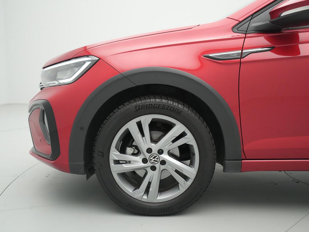 Volkswagen Taigo 1.5 TSI 150pk DSG R-Line Panorama Camera Keyless Carplay Navigatie Sideassist