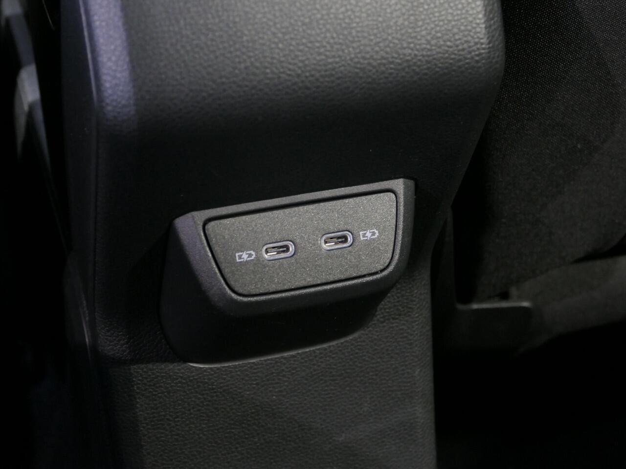 Volkswagen Taigo 1.0 TSI Life *AUTOMAAT* - Sensor V+A, Apple carplay/android auto