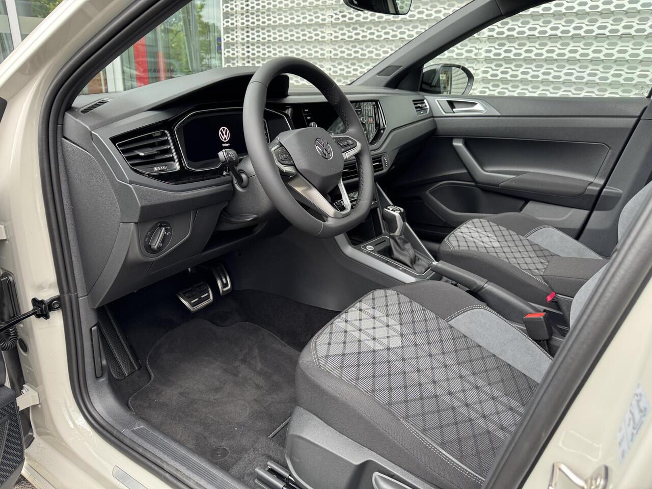 Volkswagen Taigo R-Line-Edition 1.0 85 kW / 116 pk TSI CUV 7 versn. | Panoramadak |