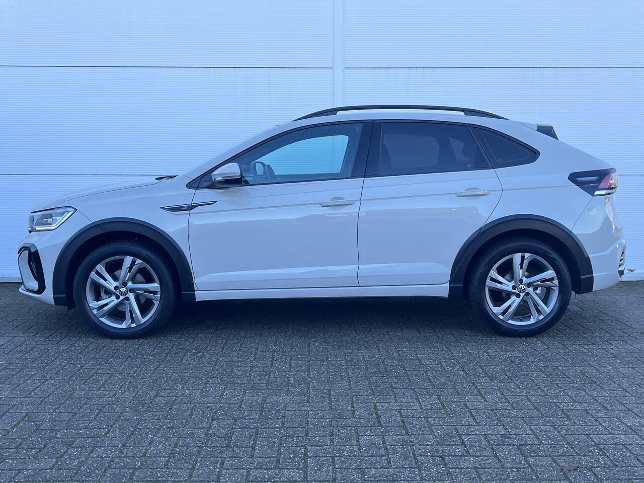 Volkswagen Taigo 1.0 TSI R-Line Business / Camera / Multimedia-pakket / Apple Carplay/Android Auto / Cruise control adaptief met Stop&Go en stuurhulp / voorstoelen verwarmd /