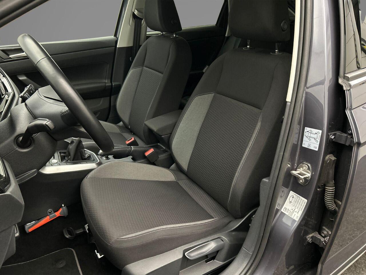 Volkswagen Taigo Life Edition 1.0 TSI 95pk Adaptive cruise control, Achteruitrijcamera, LED koplampen, App connect, Parkeersensor achter, DAB, Radio, Airco, Bluetooth